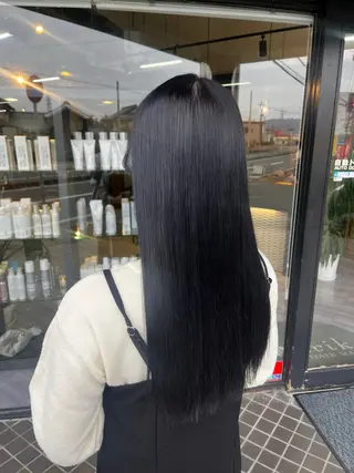 ロング alu所属・alu yuinaのヘアスタイル