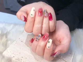 ネイル 花 火のネイルデザイン