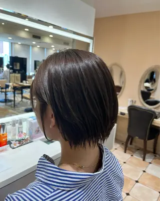 ショート 顔まわりカット 前髪カット安井楽人のヘアスタイル