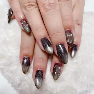 ネイル The Best Beauty受付担当のヘアスタイル