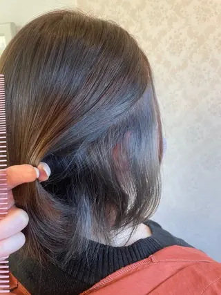 カラー ヒヨシ ルナのヘアスタイル