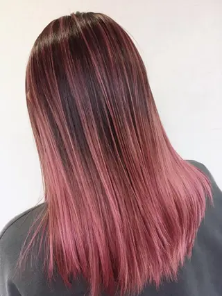 カラー 塩崎 明菜のヘアスタイル