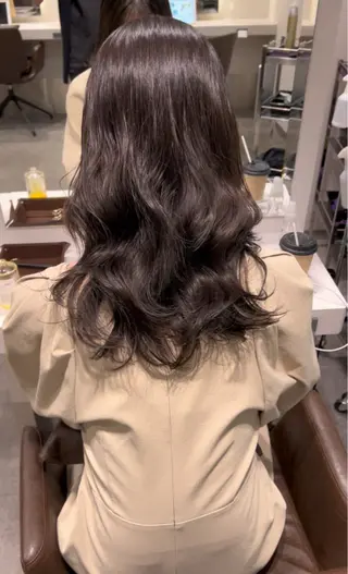 セミロング マトリ コウジのヘアスタイル