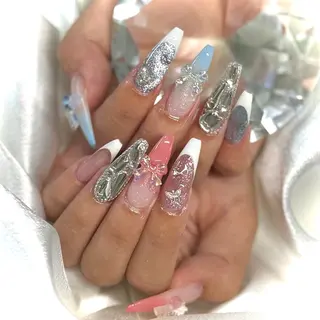 ネイル ルシイ🎀新宿長さ 出しパーツ専門店のネイルデザイン