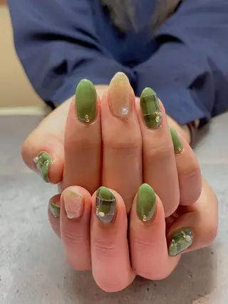 ネイル SINCERELY シンシアリー🌈のネイルデザイン