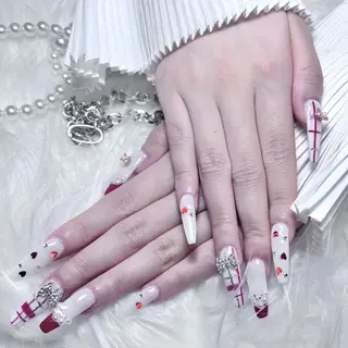 ネイル RAFFINE 月🦋🩵のネイルデザイン