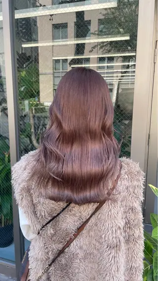 セミロング 松原 朱里のヘアスタイル