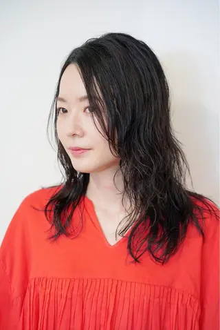 ミディアム パーマ salon m ni サロンマーニ所属・久保田 一のヘアスタイル