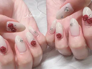 ネイル 芦辺 香奈のネイルデザイン