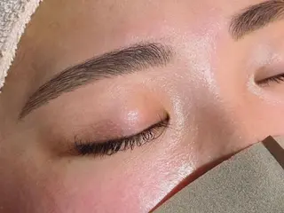 アイブロウ マーリィズエステ所属・eyelash マーリィズエステの眉毛・アイブロウイメージ