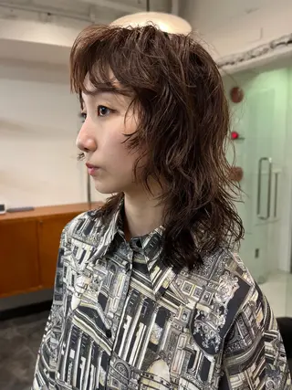 ミディアム レイヤー/ケアパーマ /ニュアンス/モードのヘアスタイル