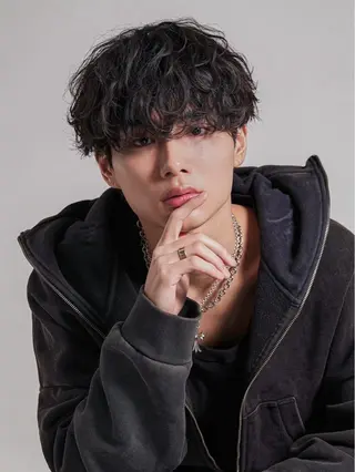 ショート パーマ ヘアアレンジ メンズ 築地原 陵太のヘアスタイル