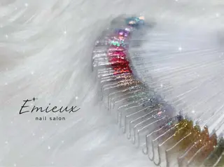 ネイル Emieux Saraのネイルデザイン