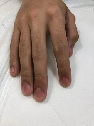 ネイル MAXKELLY 大阪・梅田店所属・徳田 亜衣佳のネイルデザイン