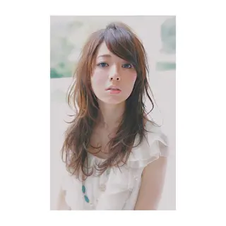 セミロング カラー パーマ キヨカワ タイトのヘアスタイル