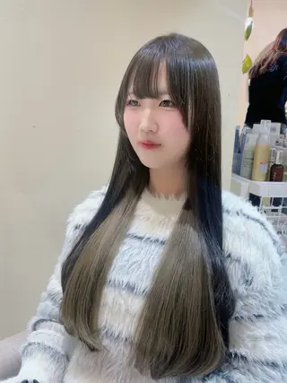 ロング CreBiA ten_【クレビアテン】所属・crebia 漢人 美海／レイヤーカットのヘアスタイル