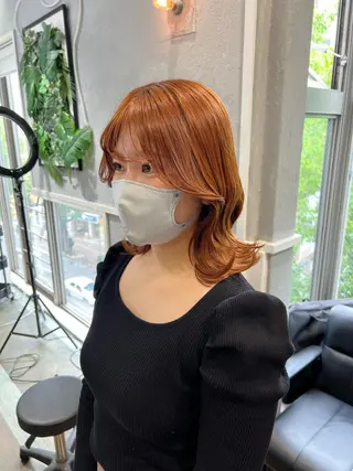 ミディアム maya レイヤーカットのヘアスタイル