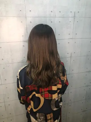 ロング カラー 金沢 広美のヘアスタイル