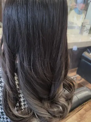 ロング カラー 関口 友菜のヘアスタイル