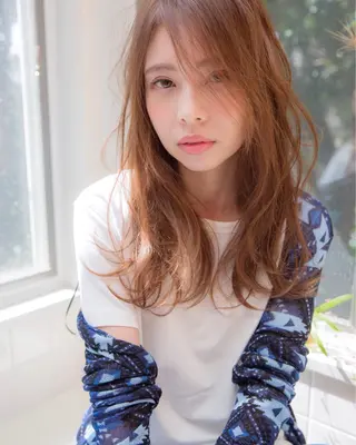 ロング パーマ ヤスノ リョウのヘアスタイル
