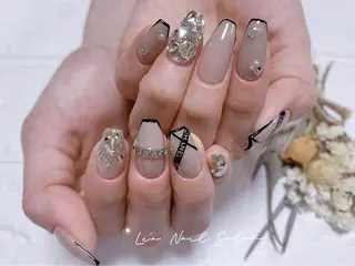 ミディアム カラー ネイル Lea NAILsalon所属・Le’a NailSalonのネイルデザイン