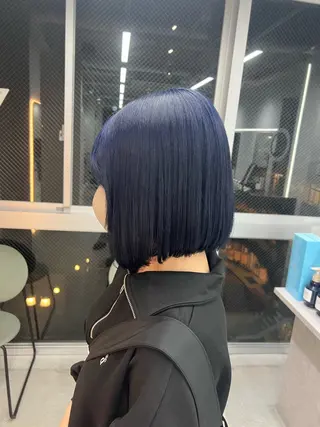 ミディアム maya レイヤーカットのヘアスタイル