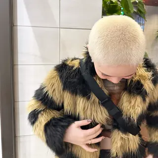 ショート カラー ハイトーン/ブリーチ カラー/SHOGOのヘアスタイル