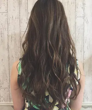 セミロング カラー パーマ ヘアアレンジ 大阪レミーエクステ チビ編み込みのヘアスタイル