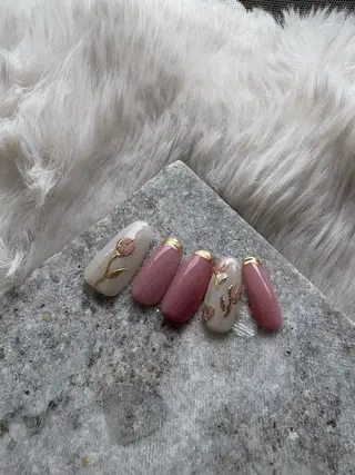 ネイル 黒須莉奈 IRYのネイルデザイン