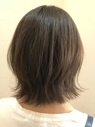 ミディアム カラー IVY joure Suzu.のヘアスタイル