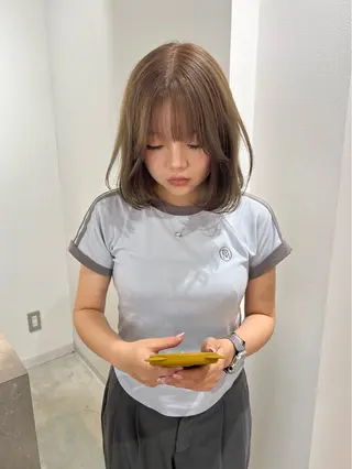 ミディアム VISION 巻幡野花のヘアスタイル