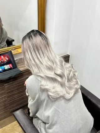 ロング カラー ヘアアレンジ LIP 大阪本店 エクステ 堀谷和孝のヘアスタイル