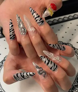 ロング ネイル grace グレースのネイルデザイン