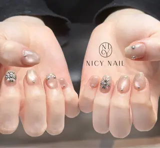 ネイル Anna_ Nicy Nailのネイルデザイン