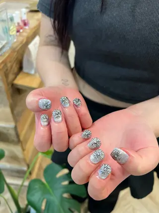 ネイル Nes.Nail所属・Miyagi Asamiのネイルデザイン