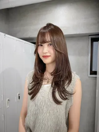 ロング Mana/ハイトー ン/レイヤー/ウルフのヘアスタイル