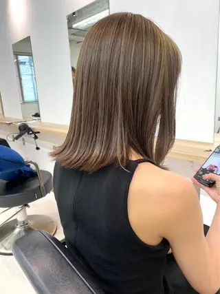 ミディアム lar 立川南口所属・砂岡 里奈のヘアスタイル