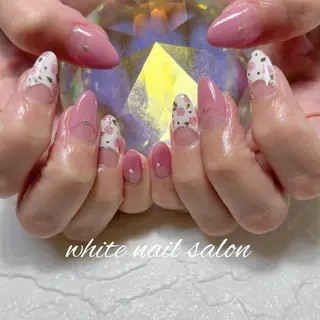 ネイル white nail salonのネイルデザイン