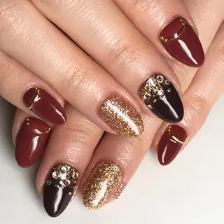 ネイル VOGUE ×SWANのネイルデザイン