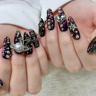 ネイル Queens テイのネイルデザイン