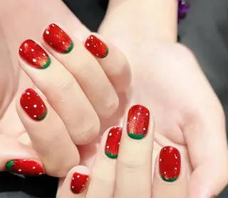 ネイル pink ladyサロン所属・べ にのネイルデザイン