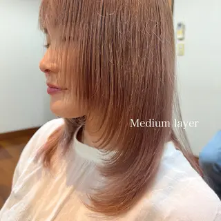 ミディアム 疋田 伽菜子のヘアスタイル