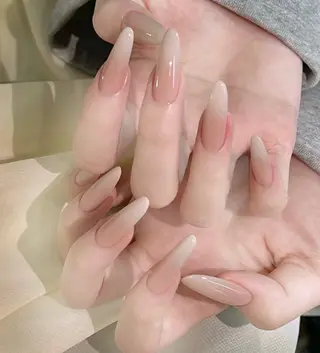 ミディアム Miu Miu Nail Studio所属・yu naのネイルデザイン