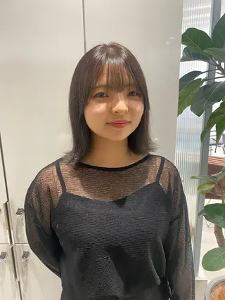 カラー ひかり／ベージュ ／似合わせカットのヘアスタイル