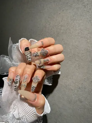 ネイル I-nailロング /ワンホン/キラキラのネイルデザイン