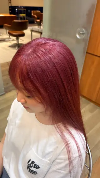 ロング 村松 麻菜のヘアスタイル