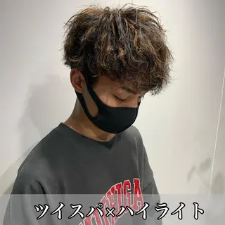 ショート カラー パーマ ヘアアレンジ アイブロウ メンズパーマの達人 🌟川内絵人のヘアスタイル