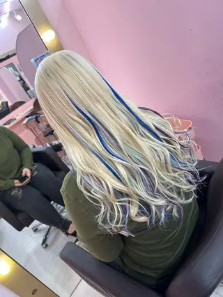 セミロング カラー ブリーチ人気No.1 MANATO🎨🌈のヘアスタイル