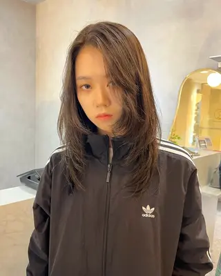 セミロング このか🕊️ベージュ /グレージュ/カットのヘアスタイル