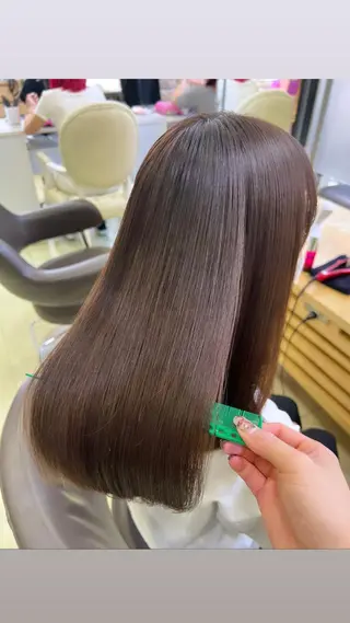 ミディアム 暖色ｶﾗｰ/ﾚｲﾔｰ ｶｯﾄ/Yunaのヘアスタイル